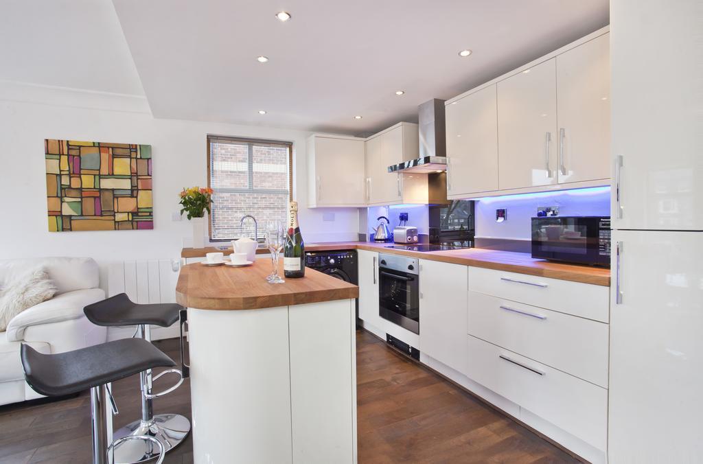 Apartment 3 Emperors Wharf With Stunning River Views *